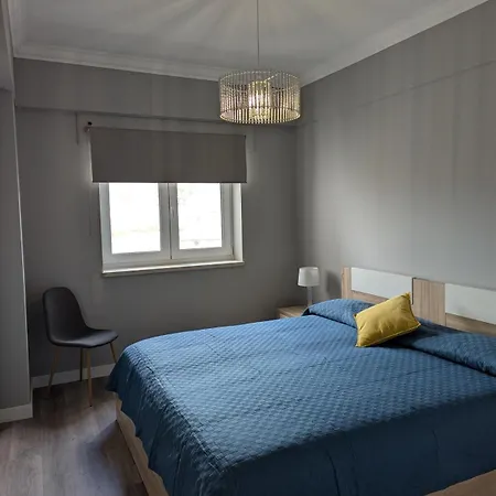 Sea View 3 Bedroom * 蓬塔德尔加达